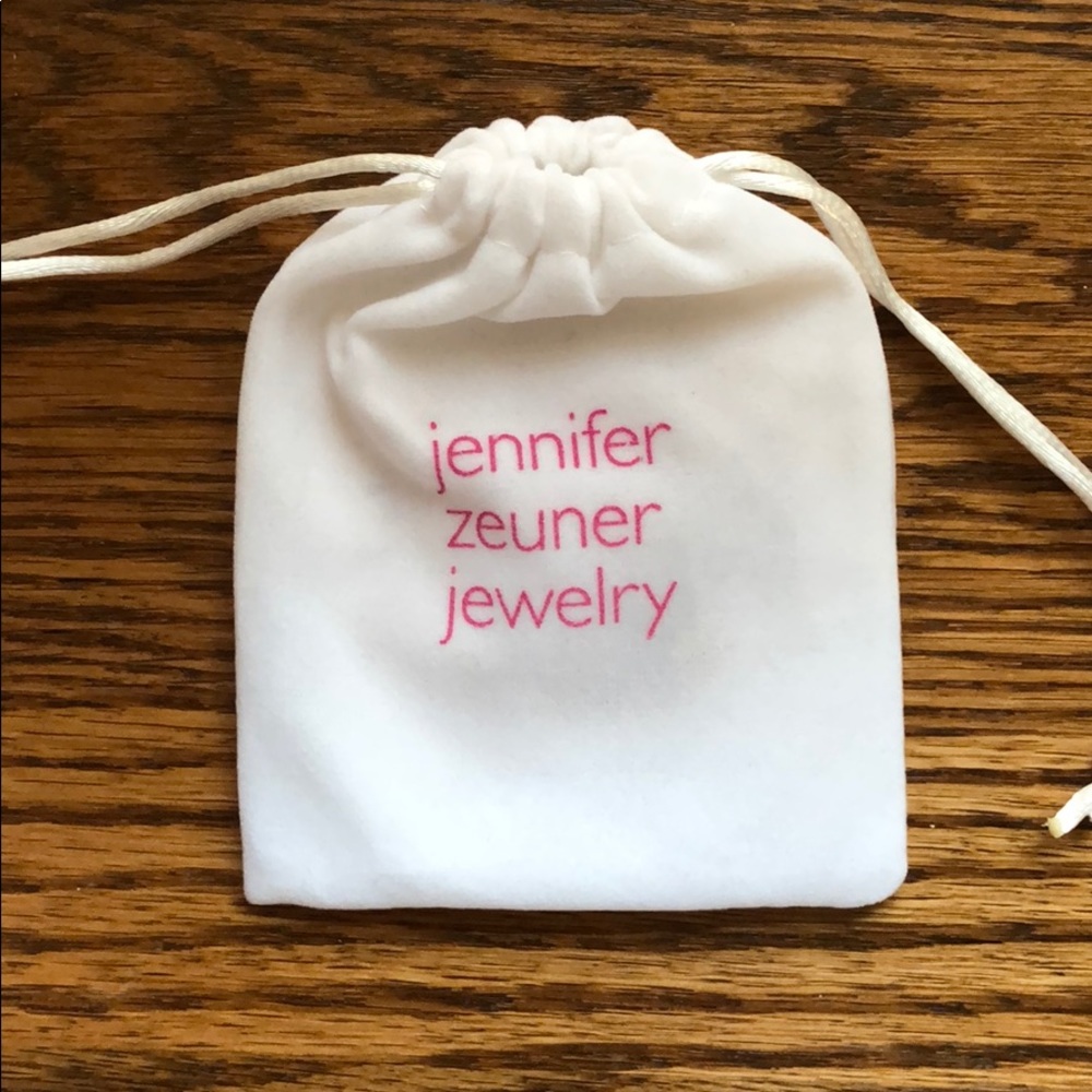 Jennifer Zeuner - star double necklace